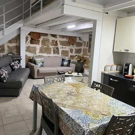 Casa Nella *